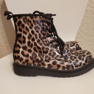 Girls Steve Madden combat boots